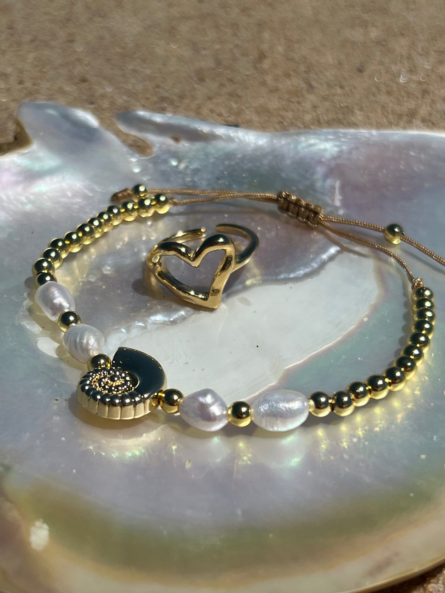 House of Hearts Stainless Steel 18k Gold Plated Freshwater Pearl Bracelet