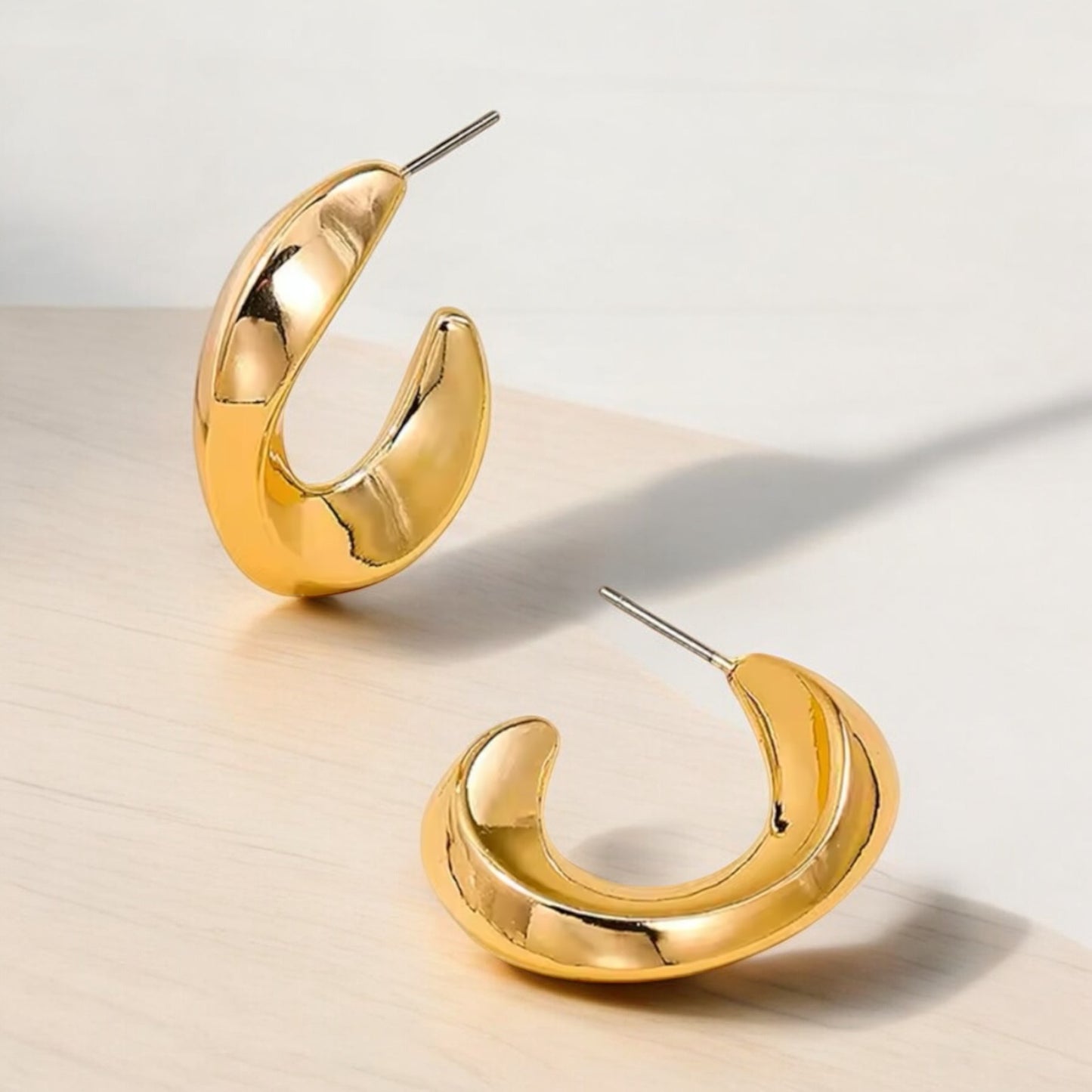 Chloe 18k Gold Plated Hoop Earrings