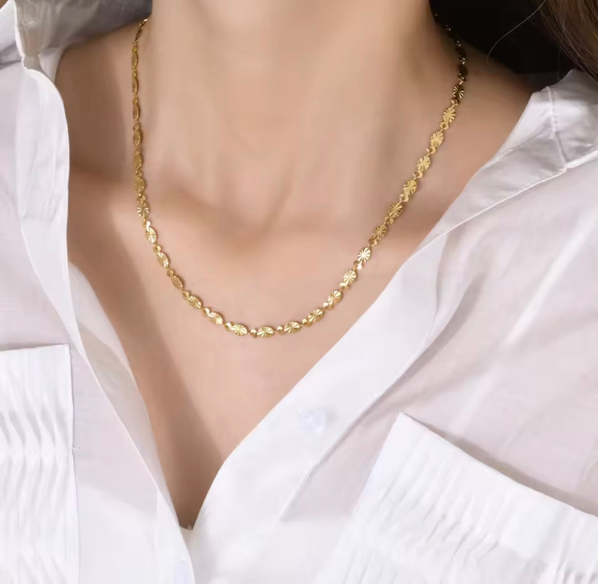 House of Hearts Golden Petal Chain Necklace