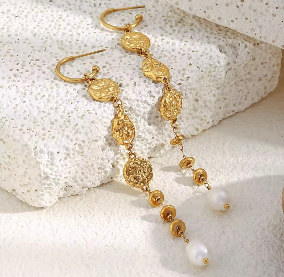 House of Hearts Golden Medallion Pearl Drops