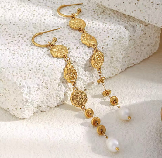 House of Hearts Golden Medallion Pearl Drops