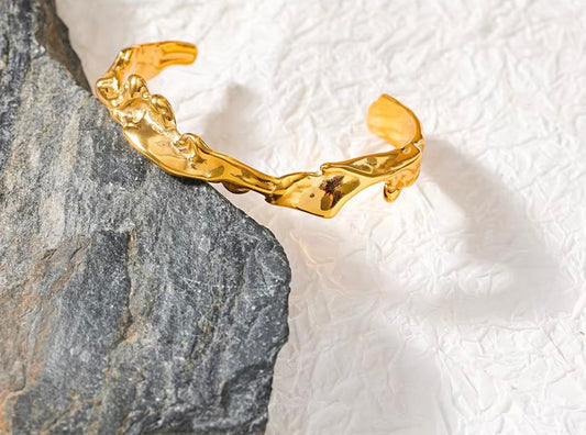 Eve Stainless Steel 18k Gold Plated Cuff Bangle