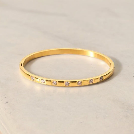 Paris 18k Gold Plated Bangle