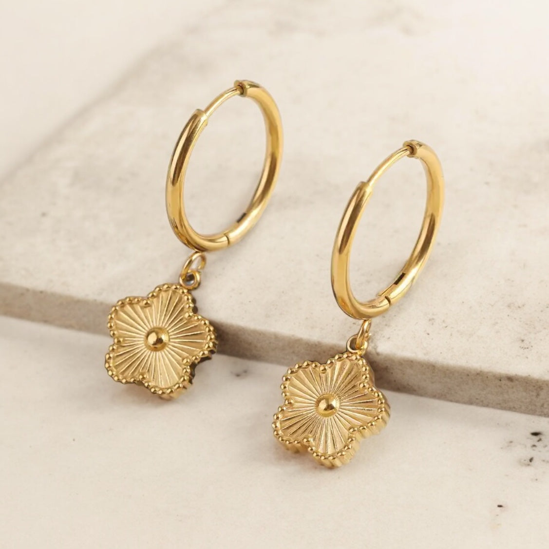 Little Blossoms hoop dangle earrings - Gold